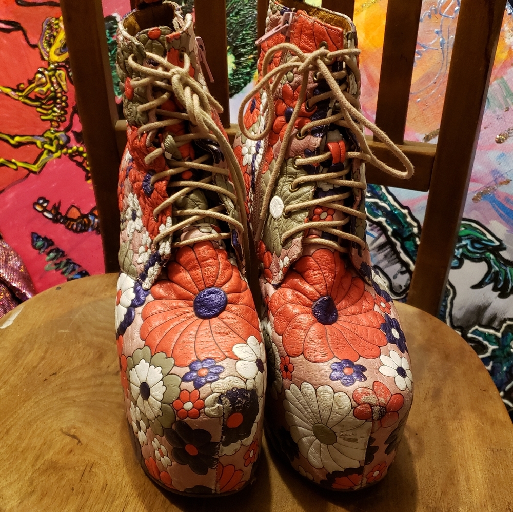 JEFFREY CAMPBELL LELA Floral Platforms 8 Rare - Picture 2 of 9